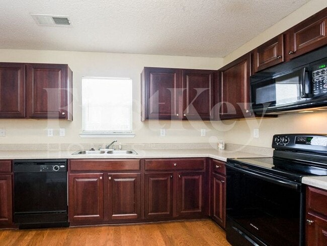 3166 Redwood Run, Atlanta, GA 30349 - photo 5