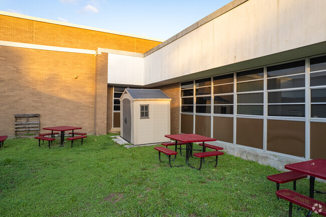The community around Grantham Academy for Engineering supports technological education.