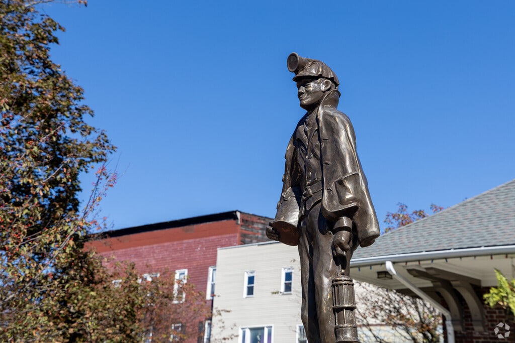 Coal miner statue honors Windber’s mining heritage.
