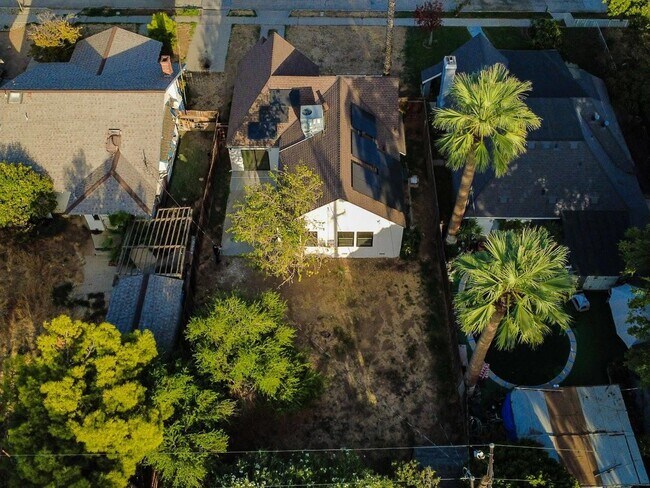 1271 N Roosevelt Ave, Fresno, CA 93728 - photo 5