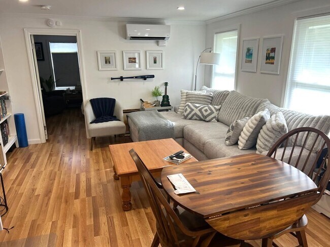 26-30-30 Vine St unit 26 Vine, West Warwick, RI 02893 - photo 5