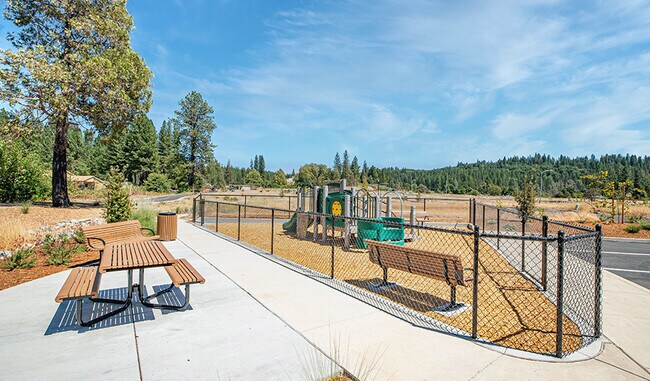 RAH-SCA- Loma-Rica-Ranch-CommunityFL-RET09-W.jpg