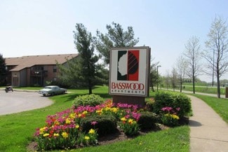 1000 S Basswood Cir, Bloomington, IN 47403