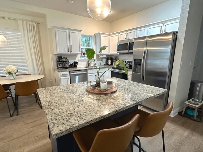 1736 W Walnut St, Tampa, FL 33607 - photo 5