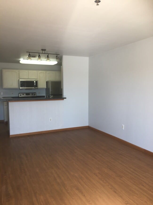 810 E Laramie St unit 7, Gillette, WY 82716 - photo 3