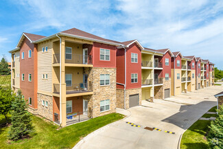 860 S 68th St, West Des Moines, IA 50266