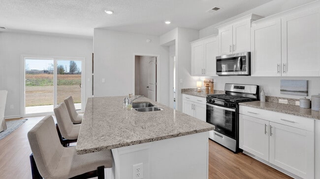 107 Harvest Dance Dr, Byhalia, MS 38611 - photo 2