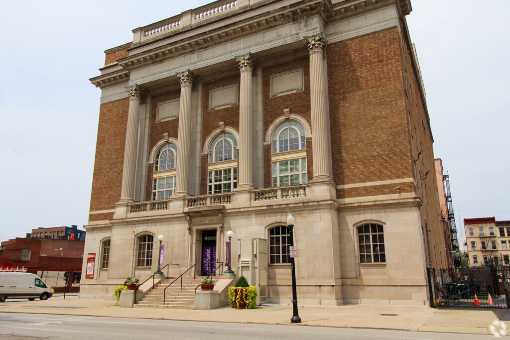 Cincinnati Hills Christian Academy is a private school located in City Center.