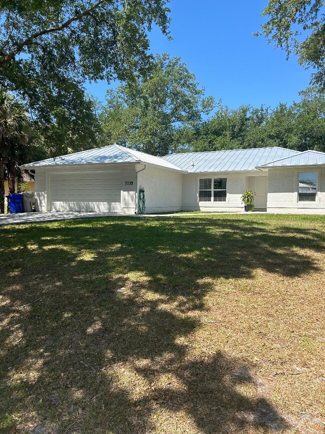7735 96th Ct, Vero Beach, FL 32967