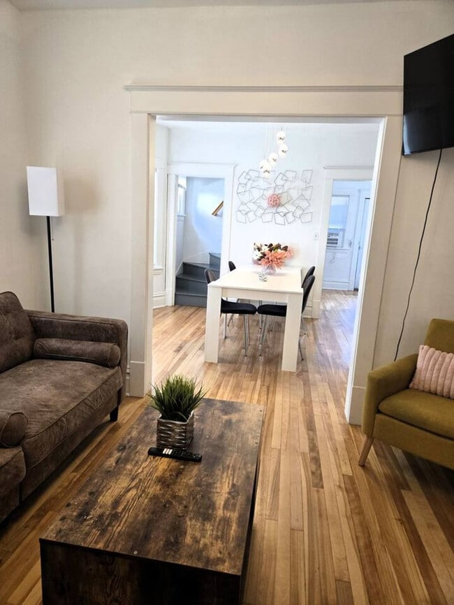 1311 Englewood Ave Unit ID1326064P, Saint Paul, MN 55104