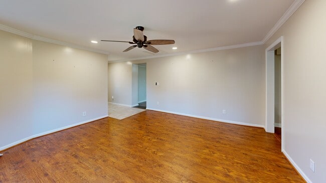 876 W Point Rd, Lawrenceburg, TN 38464 - photo 2