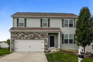 25 W Twin Maple Ave, Lithopolis, OH 43136