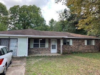 320 Logan St, Newport, AR 72112