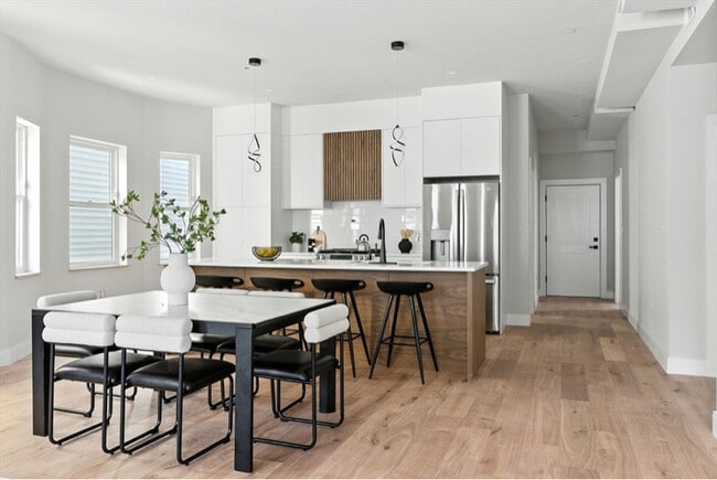 34 Woodford St unit 1, Boston, MA 02125 - photo 2