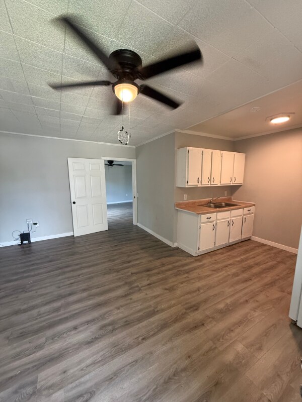 109 Bishop St unit 109 B, Booneville, MS 38829 - photo 4