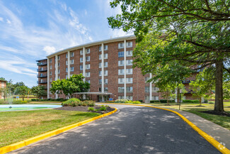 7604 Fontainebleau Dr, Hyattsville, MD 20784