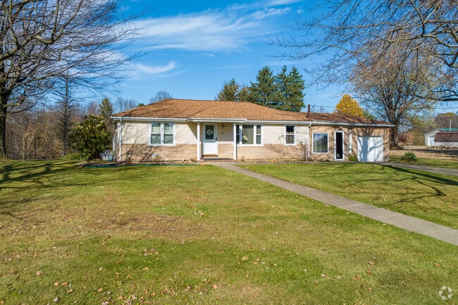 Ranch-style homes sit on large lots throughout Ohioville.