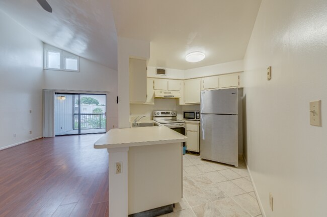 4004 Atrium Dr, Orlando, FL 32822 - photo 5