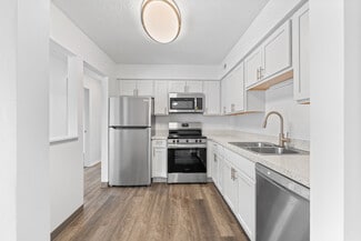 1679 Hampton Knoll Dr, Akron, OH 44313