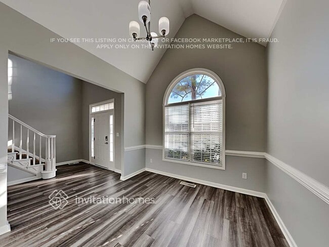 4901 Abbotts Pointe Ct, Raleigh, NC 27616 - photo 4