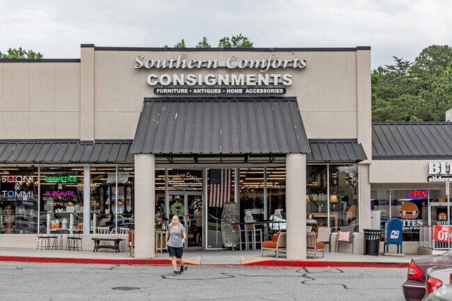 Southern Comforts has been the premier consignment store in Mountain Park since 2003.