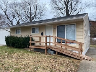 10564 Spring Garden Dr, St. Louis, MO 63137