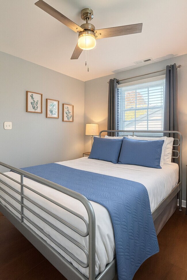 445 Short Hills Dr unit ID1347630P, Charlotte, NC 28217 - photo 5