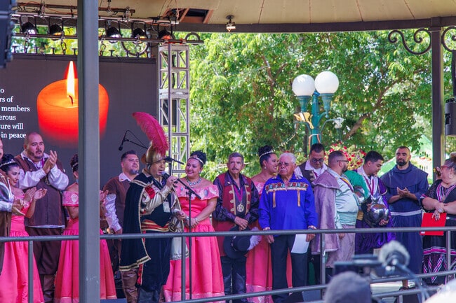 Events in Santa Fe Plaza bring arts and culture close to Tres Arroyos.