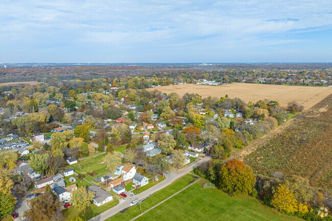 Southeast Joliet is a sprawling suburban oasis with natural beauty to enjoy.