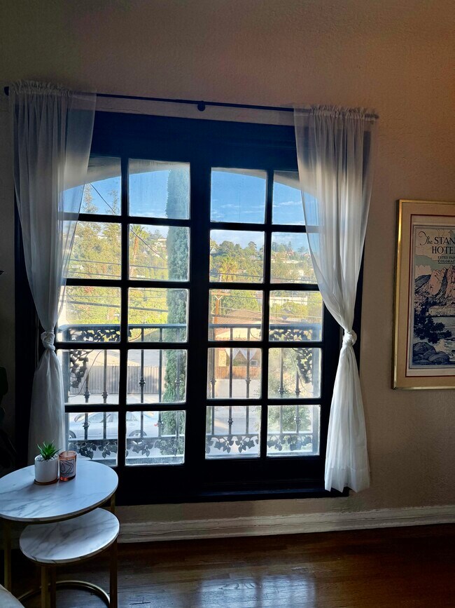 1611 Talmadge St unit Upstairs Unit 3, Los Angeles, CA 90027 - photo 5