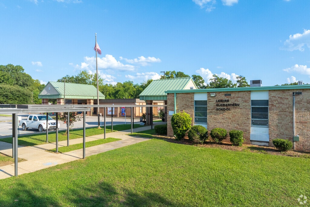 Lemira Elementary School prepares students for middle school.