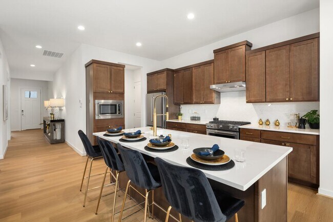 33572 Douglas Ave SE unit 36357730, Black Diamond, WA 98010 - photo 2