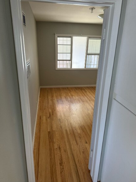 1815 Greenfield Ave, Los Angeles, CA 90025 - photo 4