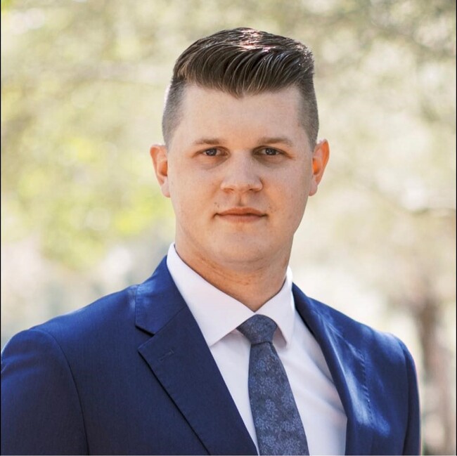 Agent Photo