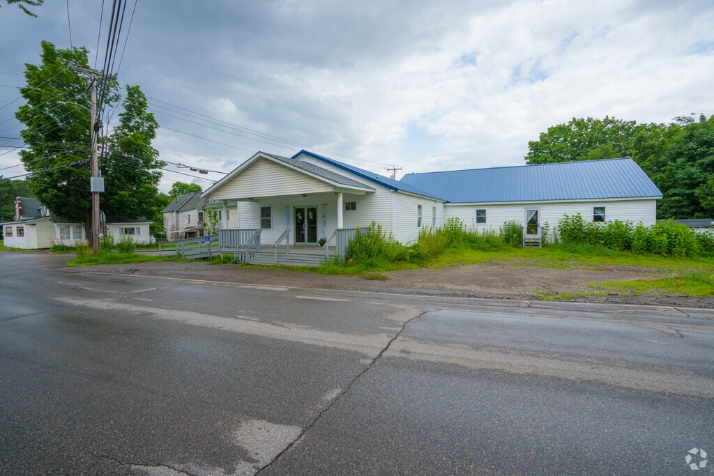 Dexter Christian Academy serves a smaller number of students in town.
