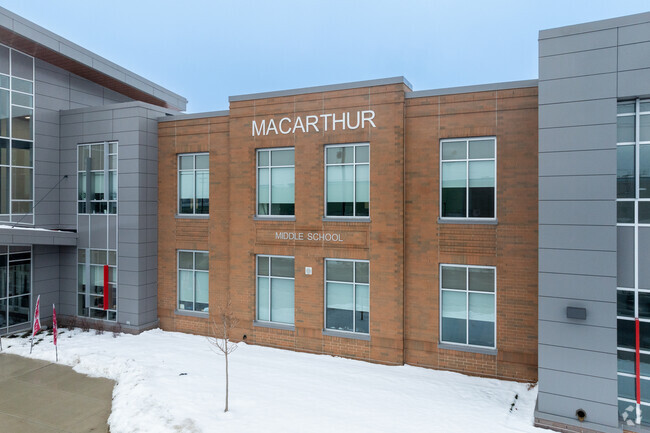 Macarthur Intermediate School has a student-teacher ratio of 13 to 1.