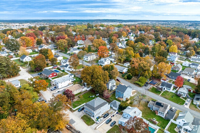 Highlands Manchester is primarily a residential neighborhood, with gridded-streets.