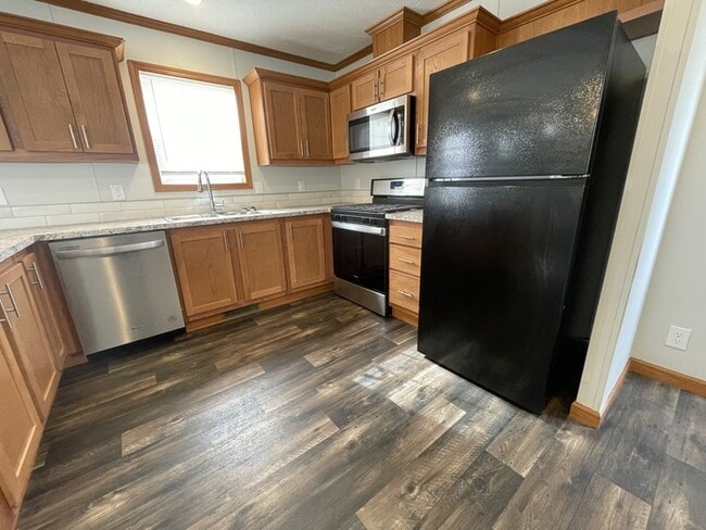 38031 Leverette Ave, Clinton Township, MI 48038 - photo 5