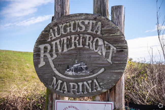 Residents of East Augusta can enjoy waterfront living at the local marina.