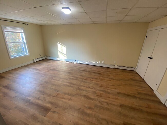 46 Almont St unit 3r, Medford, MA 02155 - photo 6