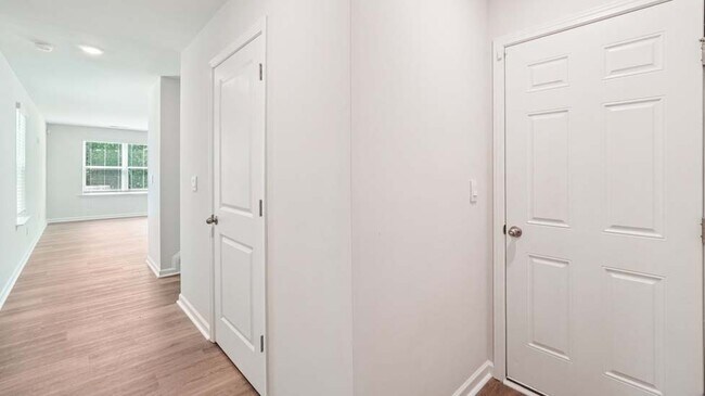 2901 Penninger Cir, Charlotte, NC 28262 - photo 2