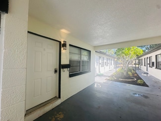 618 93rd Ave N Unit 8, Saint Petersburg, FL 33702