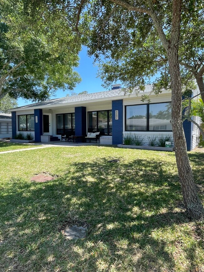 1021 Commodore St Unit 1021 Commodore, Clearwater, FL 33755