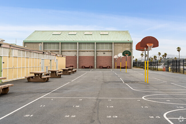 In the heart of Daly City, Benjamin Franklin Intermediate School promotes student success.