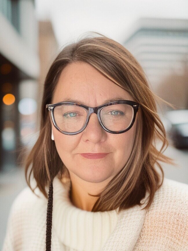 Agent Photo