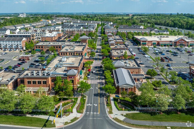 Lansdowne Town Center is a vibrant hub that masterfully blends shopping, dining, and community engagement in a picturesque setting in Landsdowne.