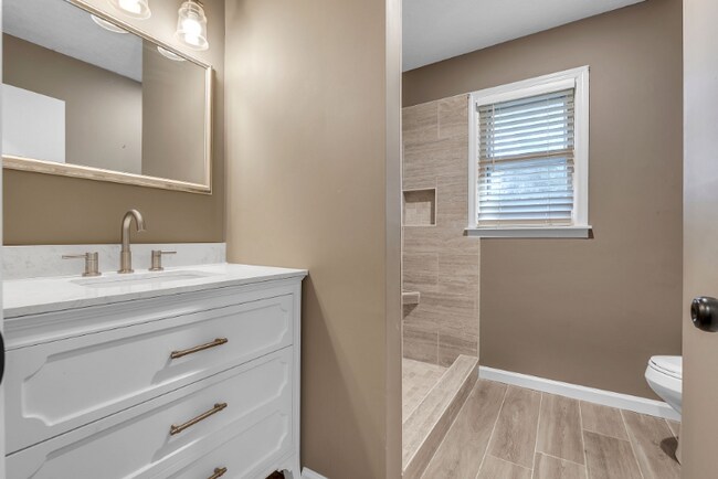 425 Centennial Ave, Lewisburg, TN 37091 - photo 3