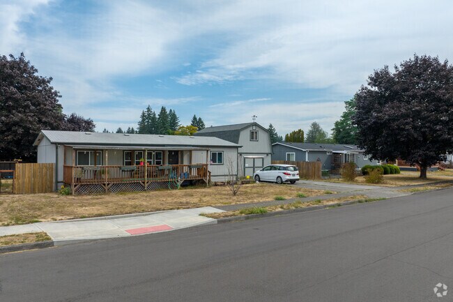 Ranch homes on NE 34th St have exterior storage units in Parkside.