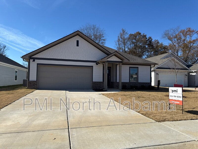15733 Ruthie Lynn Dr, Athens, AL 35613 - photo 1