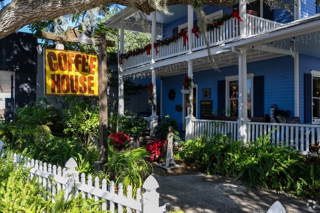 Coffee House is a popular breakfast place in St Augustine North City.